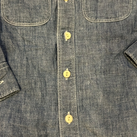 GAP Long-Sleeve Denim Button-Down Shirt in Size 4T - Picture 3 of 6